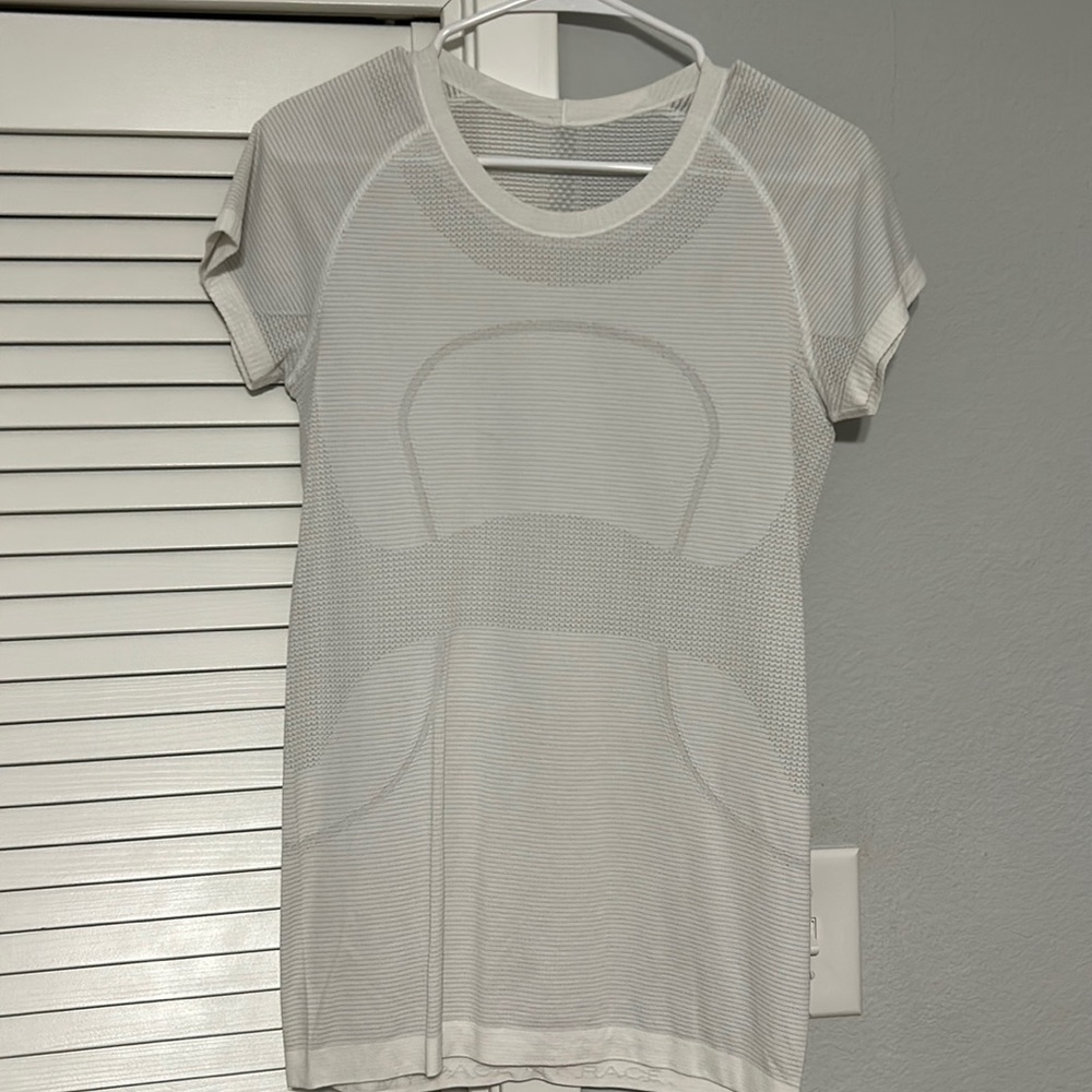 Lululemon swift Tee